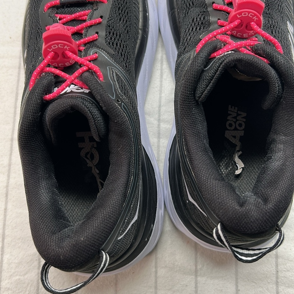 Hoka One One W Bondi 7 Women's Size 7.5 Black/White Running Shoes -  Used - Picture 8 of 10